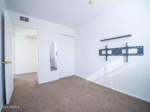 4642 E Southgate Ave, Phoenix, AZ 85040 photo 6