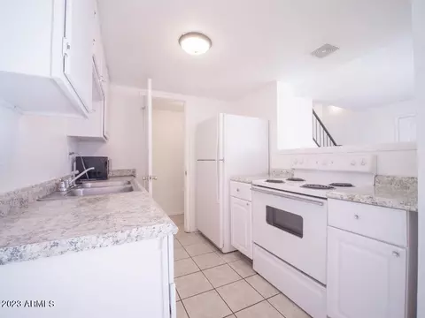 4642 E Southgate Ave, Phoenix, AZ 85040 photo 10