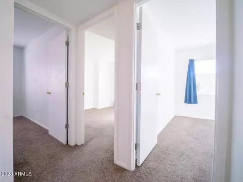 4642 E Southgate Ave, Phoenix, AZ 85040 photo 8