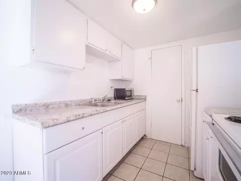 4642 E Southgate Ave, Phoenix, AZ 85040 photo 12