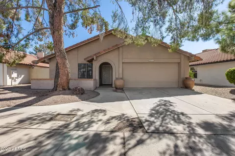 2231 W Kiowa Cir, Mesa, AZ 85202