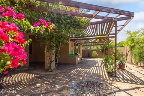 Exterior - 7814 N 16th Dr, Phoenix, AZ 85021 photo 4 of 11