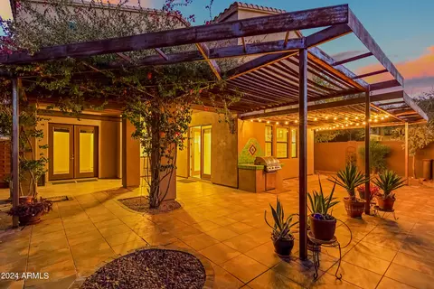 Exterior - 7814 N 16th Dr, Phoenix, AZ 85021 photo 6 of 11