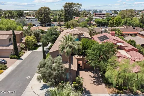 View/Area - 7814 N 16th Dr, Phoenix, AZ 85021 photo 2 of 3
