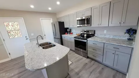 2844 E Coralbell Ave, Mesa, AZ 85204 photo 2