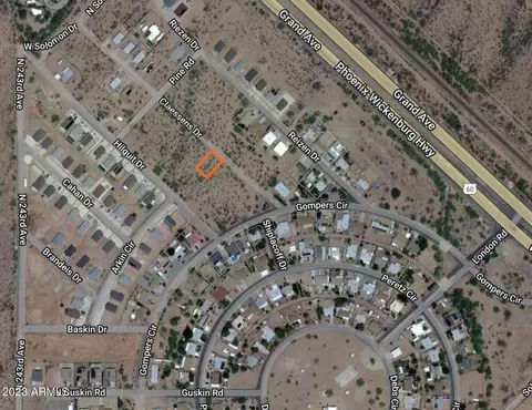 000 W Claessens Dr #78, Morristown, AZ 85342