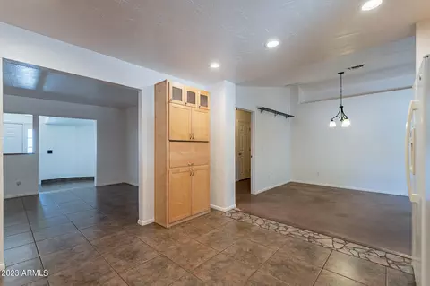 860 E Desert Ave, Apache Junction, AZ 85119 photo 8