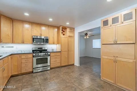 860 E Desert Ave, Apache Junction, AZ 85119 photo 11