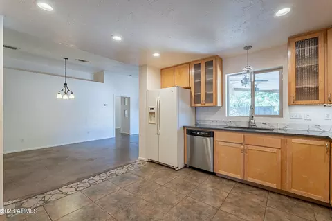 860 E Desert Ave, Apache Junction, AZ 85119 photo 37
