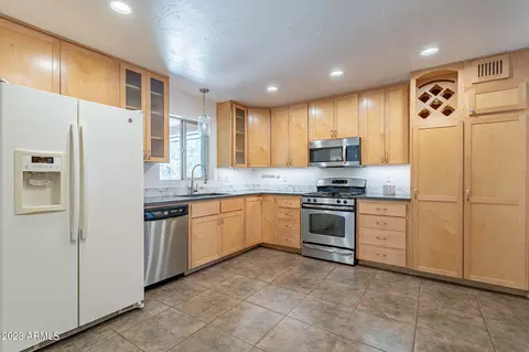 860 E Desert Ave, Apache Junction, AZ 85119 photo 38