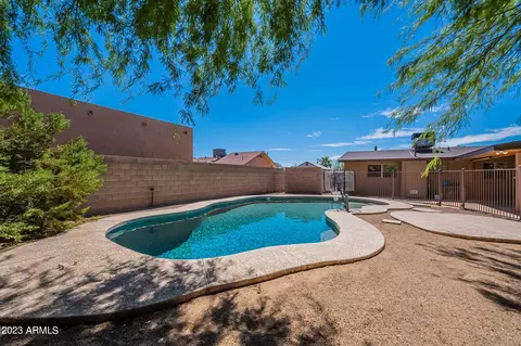 860 E Desert Ave, Apache Junction, AZ 85119 photo 2