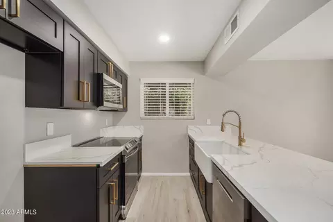 1617 W Village Way, Tempe, AZ 85282