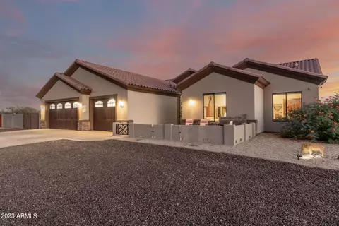 709 W Dolores Rd, Phoenix, AZ 85086