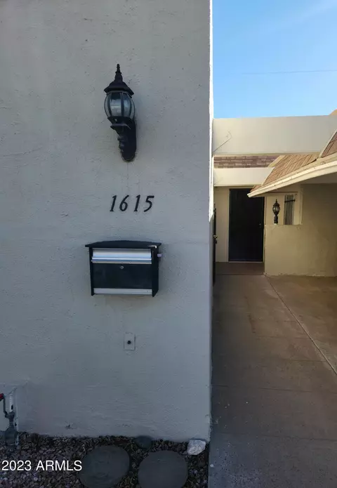 1615 E Borghese Pl, Phoenix, AZ 85016 photo 9