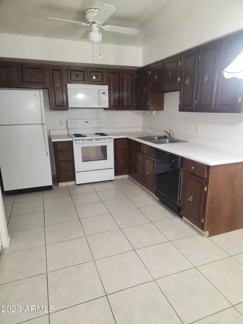1615 E Borghese Pl, Phoenix, AZ 85016 photo 4