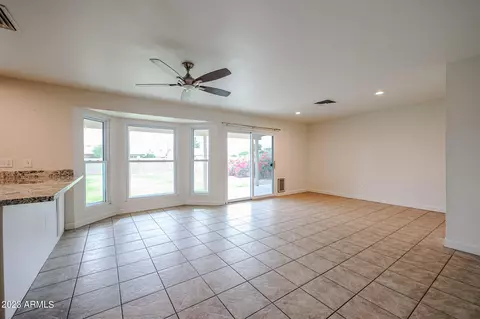 837 E Grandview St, Mesa, AZ 85203 photo 8