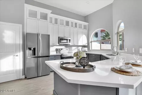 8795 E Greenview Dr, Gold Canyon, AZ 85118