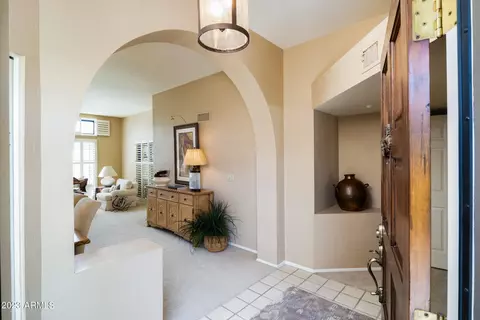 4071 E Round Hill Dr E, Phoenix, AZ 85028 photo 8