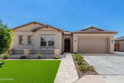 2747 E Inca Ln, San Tan Valley, AZ 85140