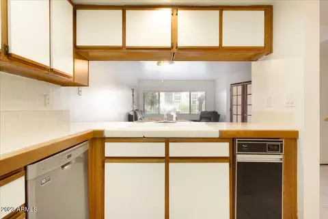 4330 N 5th Ave #102, Phoenix, AZ 85013 photo 3