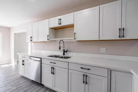 2115 E Greenway Rd, Phoenix, AZ 85022 photo 8