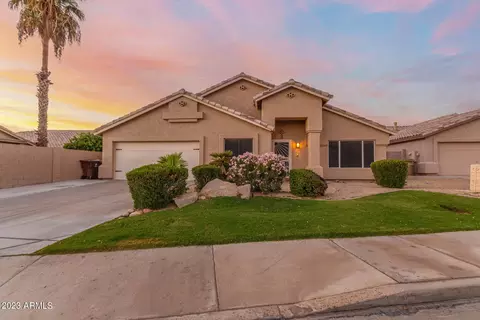 8730 W Paradise Ln, Peoria, AZ 85382