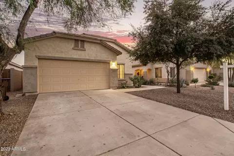 563 E Quentin Ln, San Tan Valley, AZ 85140