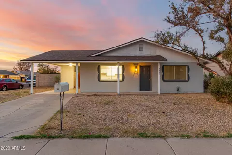5934 W Dailey St, Glendale, AZ 85306
