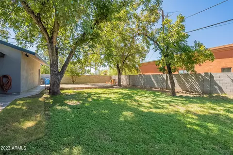 Exterior - 726 E Ocotillo Rd, Phoenix, AZ 85014 photo 18 of 26