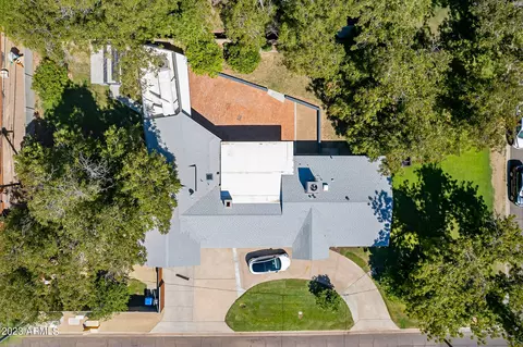 Exterior - 726 E Ocotillo Rd, Phoenix, AZ 85014 photo 21 of 26