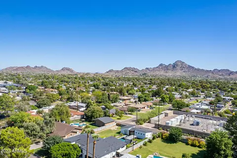 View/Area - 726 E Ocotillo Rd, Phoenix, AZ 85014 photo 7 of 16