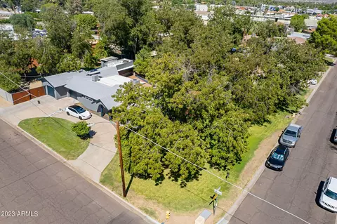 View/Area - 726 E Ocotillo Rd, Phoenix, AZ 85014 photo 8 of 16