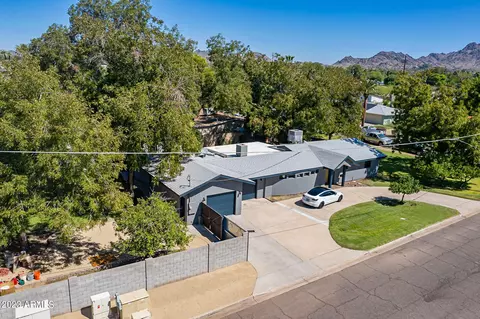 View/Area - 726 E Ocotillo Rd, Phoenix, AZ 85014 photo 11 of 16