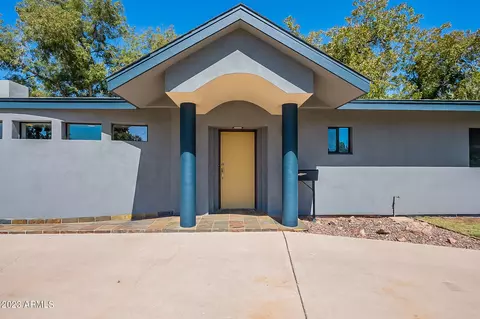 Exterior - 726 E Ocotillo Rd, Phoenix, AZ 85014 photo 2 of 26