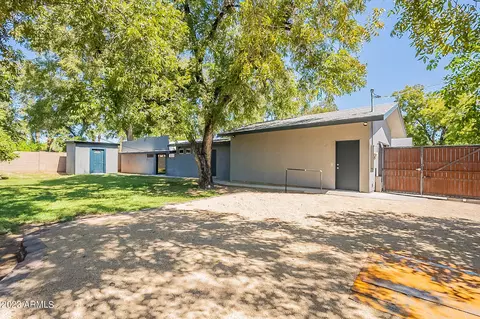 Exterior - 726 E Ocotillo Rd, Phoenix, AZ 85014 photo 20 of 26