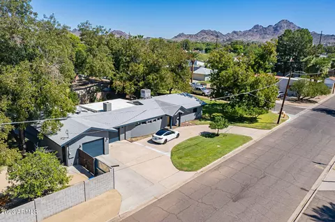 View/Area - 726 E Ocotillo Rd, Phoenix, AZ 85014 photo 6 of 16