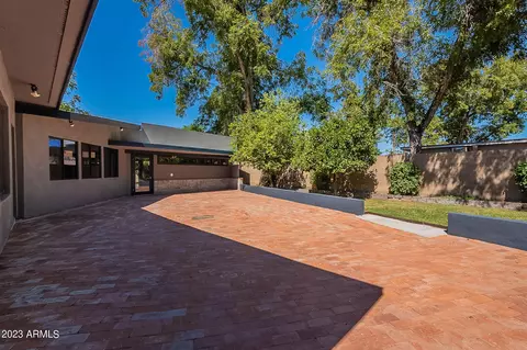 Exterior - 726 E Ocotillo Rd, Phoenix, AZ 85014 photo 11 of 26
