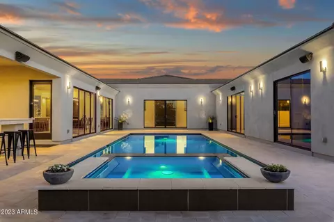 8060 W Belmont Ave, Glendale, AZ 85303