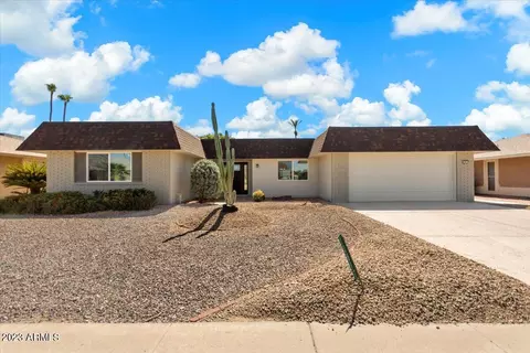 10817 W Pineaire Dr, Sun City, AZ 85351