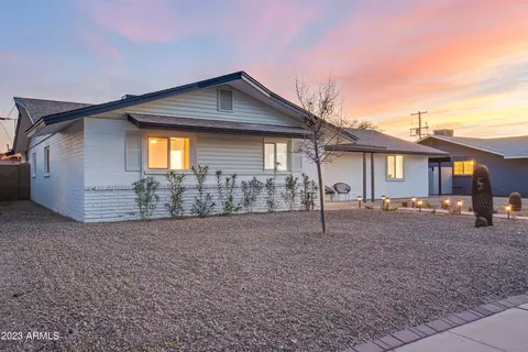 8237 E Hazelwood St, Scottsdale, AZ 85251