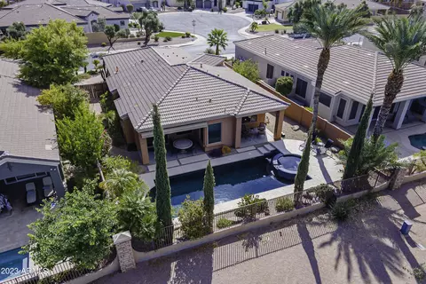 6724 S St Andrews Way, Gilbert, AZ 85298