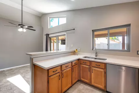 1949 E Rosemonte Dr, Phoenix, AZ 85024 photo 10