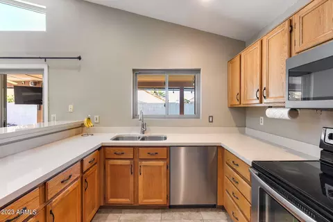1949 E Rosemonte Dr, Phoenix, AZ 85024 photo 5