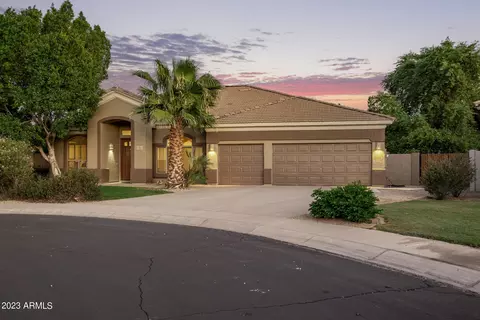 1503 E Saratoga Ct, Gilbert, AZ 85296