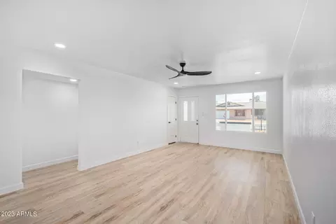 11216 N 43rd Dr, Glendale, AZ 85304 photo 7