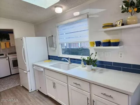 2233 E Behrend Dr #208, Phoenix, AZ 85024 photo 15