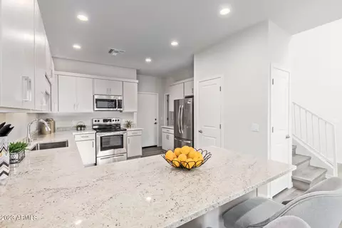 2030 E Michigan Ave #8, Phoenix, AZ 85022