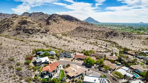 2440 E Lincoln Cir, Phoenix, AZ 85016 photo 2