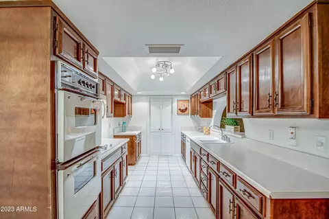 1881 E Bendix Dr, Tempe, AZ 85283 photo 8