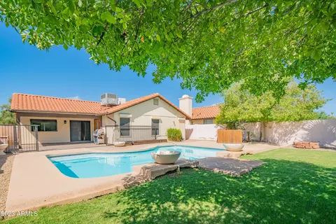 1537 N La Rosa Dr, Tempe, AZ 85288